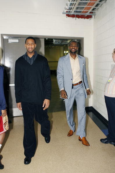 通过稳定的 通过稳定的